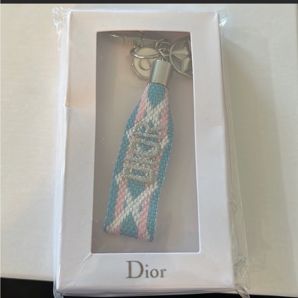 Dior Fabric Keychain Bag Charm J'adior
Blue Pink Silver Tone Metal Wristlet - Picture 5 of 5